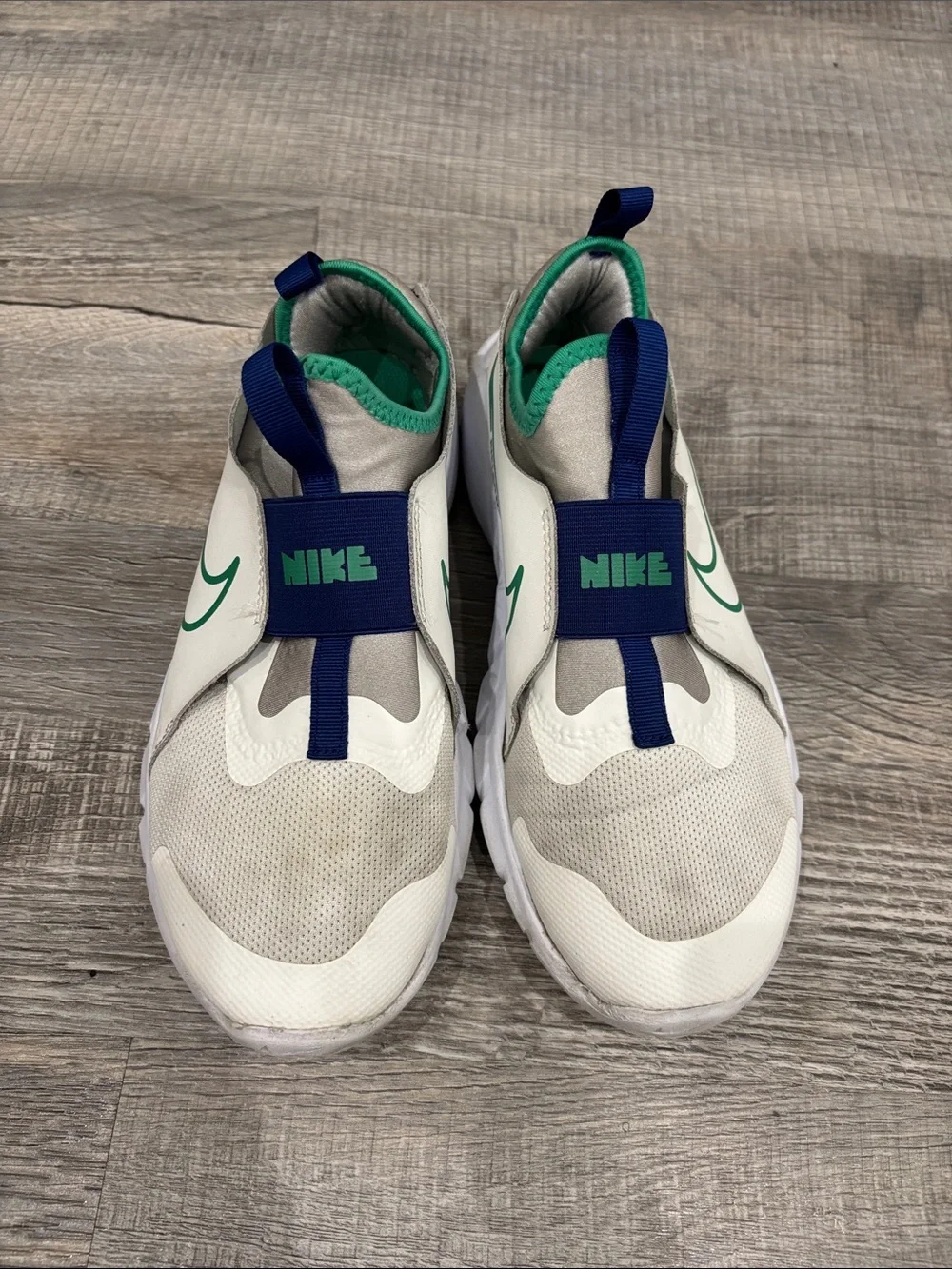 Nike Kids White Sneakers with Green and Navy Accents Slipons 6Y